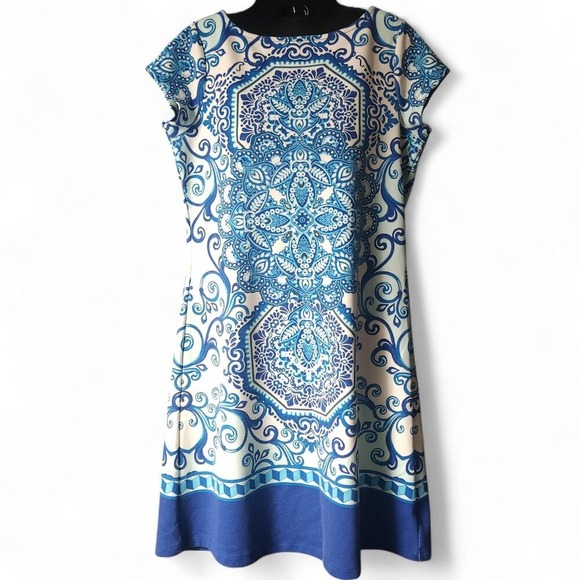 Isaac Mizrahi Live! Dresses & Skirts - Isaac Mizrahi Live Blue White Medallion Tile Print Shift Dress XS Short Sleeve